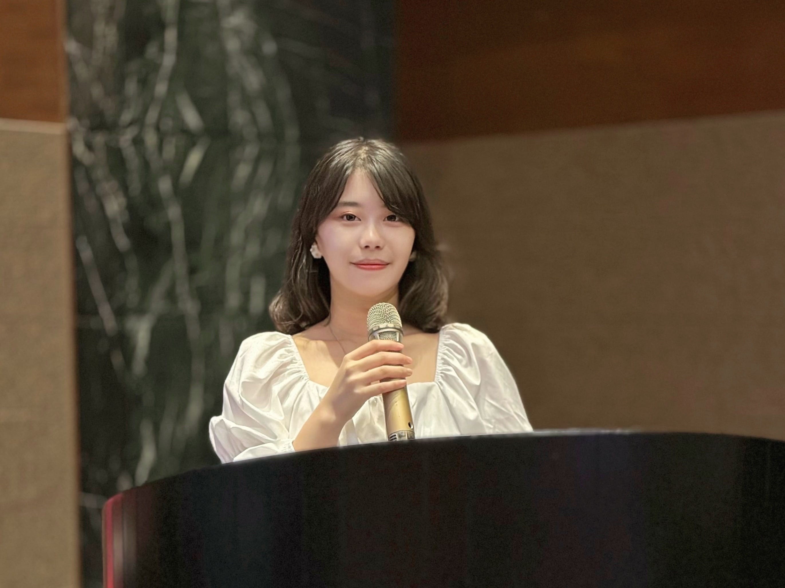 EMMA ∣ 精選婚禮主持人代表圖片