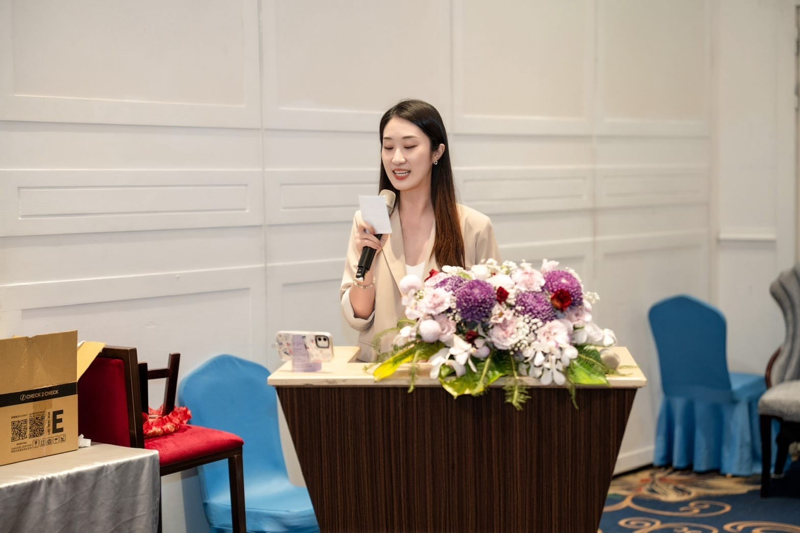 SANDRA ∣ 精選婚禮主持人代表圖片